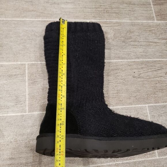 UGG Capra Ribbed Knit Shearling Lined Boot - Picture 11 of 11